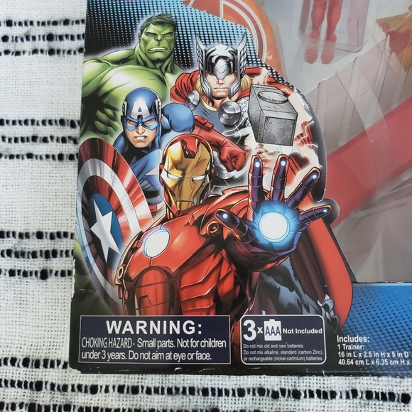 Marvel Avengers Assemble Iron Man Hero Trainer Flying Toy Playset - Picture 5 of 10